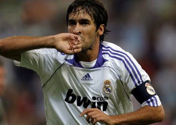 莫伦特斯：皇马该换劳尔？