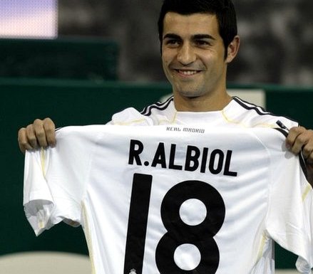 莫伦特斯：若我是皇马体育总监，我会向俱乐部推荐劳尔执教