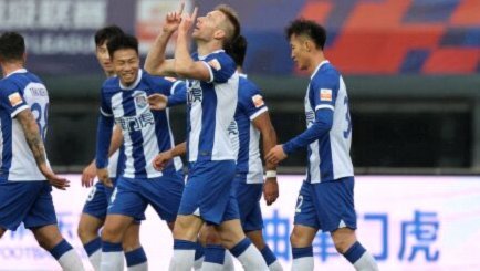 津门虎2-2绝平十人三镇哈达斯点射季胜攀读秒救主