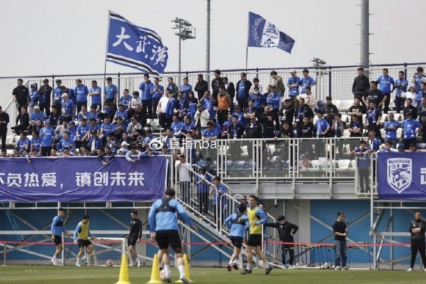 武汉三镇牵手苏亚雷斯 向保级发起冲击