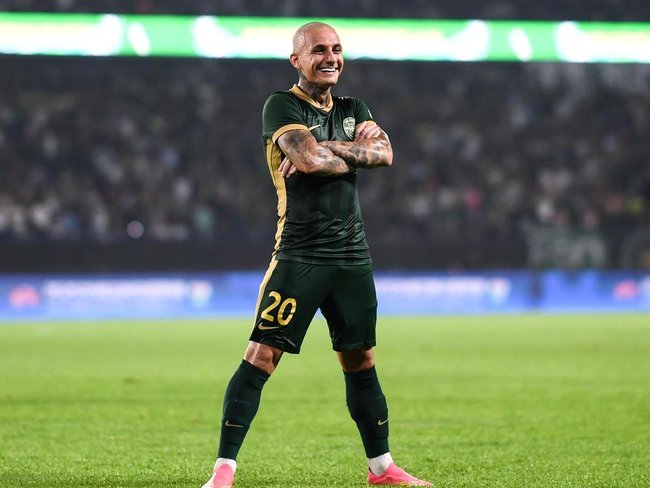浙江队2-0胜河南，点球判罚成焦点