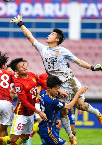 朱艺：中超半程场均现场观众30389人，32场现场观众超4万