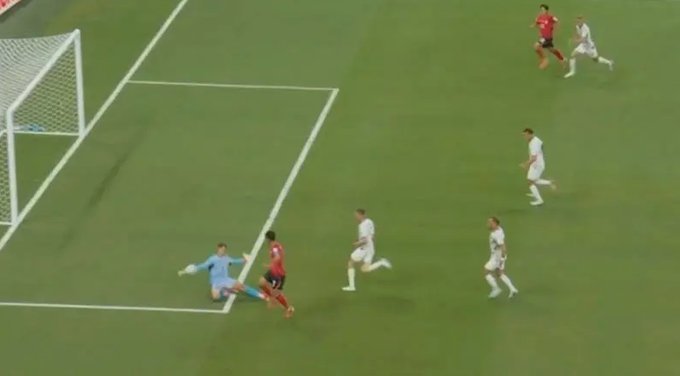黄仁范传射逆转捷克 韩国2-1取首胜