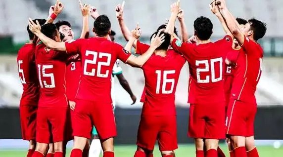 中国球迷水平全球居中：强于美国不如墨西哥？