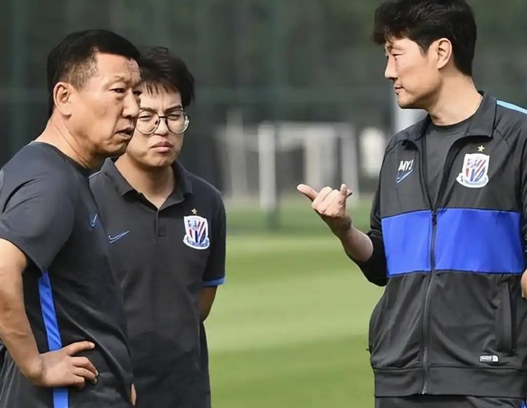 申花换帅：斯卢茨基离任，毛毅军接任