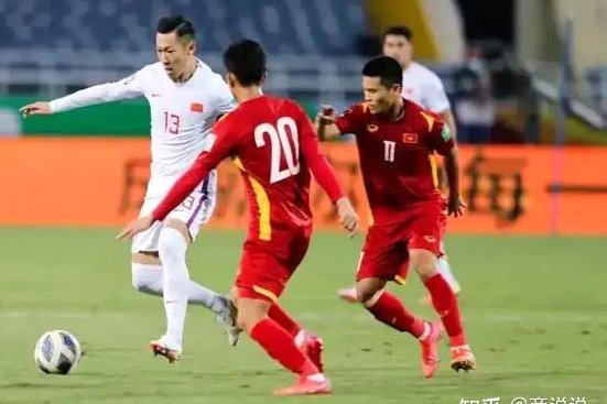基层教练水平低是中国足球水平上不去的根源之一