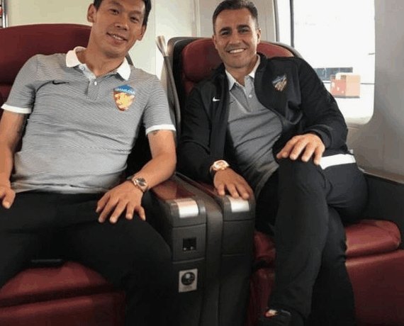 我来翻译下，买卡请到乐播买