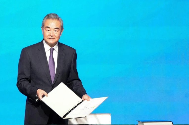 王钰栋：留洋选择众多，条件更严苛